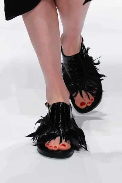 Look 15